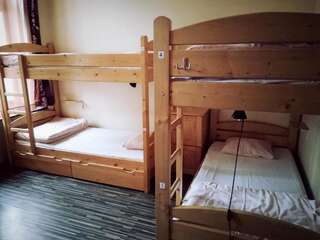 Хостелы Music Hostel Piotrkowska Лодзь Односпальная кровать в общем номере для женщин-4